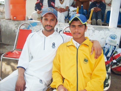 Zulfiqar Batti (on the left) Photo from tribune.com